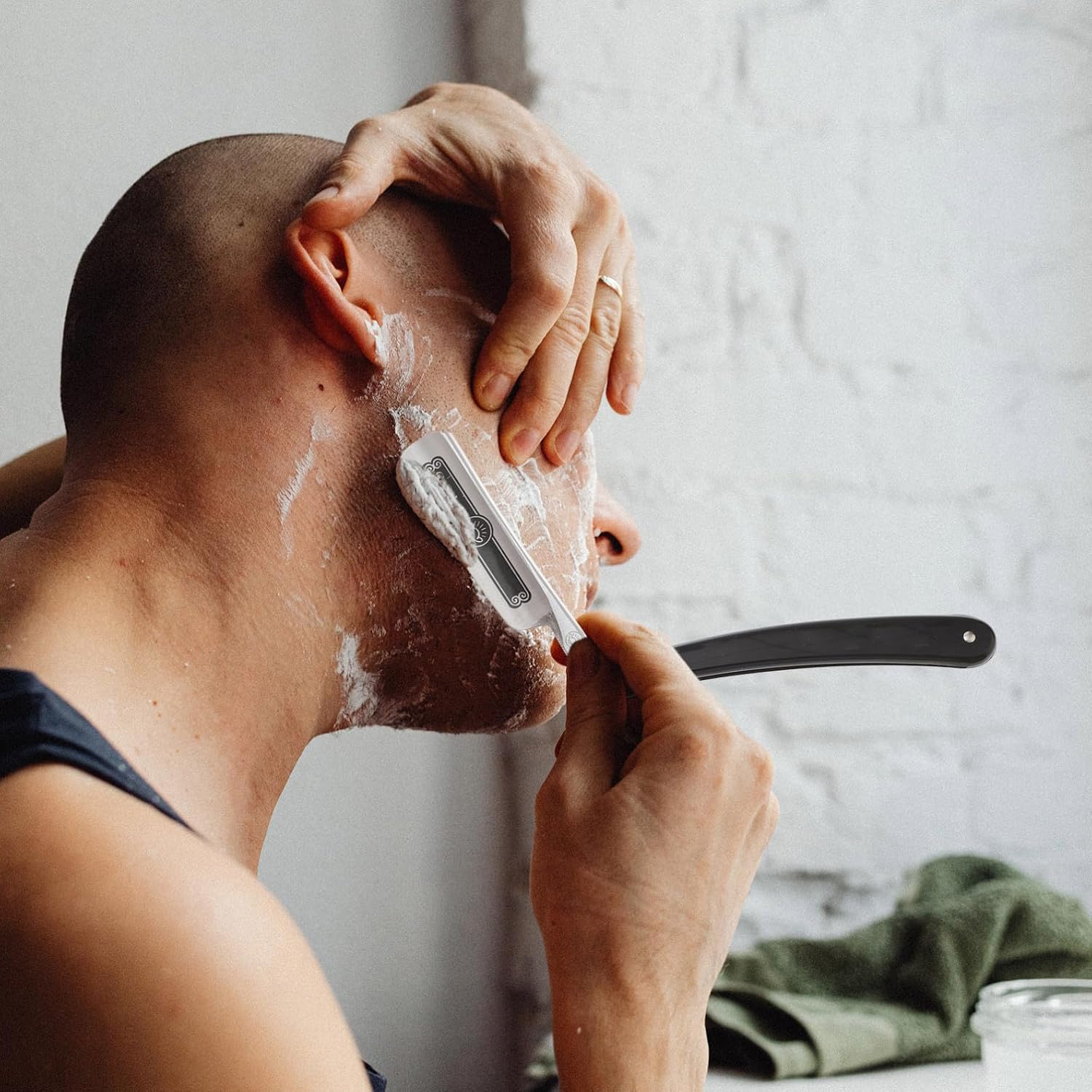 Old Style Manual Razor Beard Shaving Razor Metal Hair Shaver Straight Shaving Tool for Men Face Grooming Style