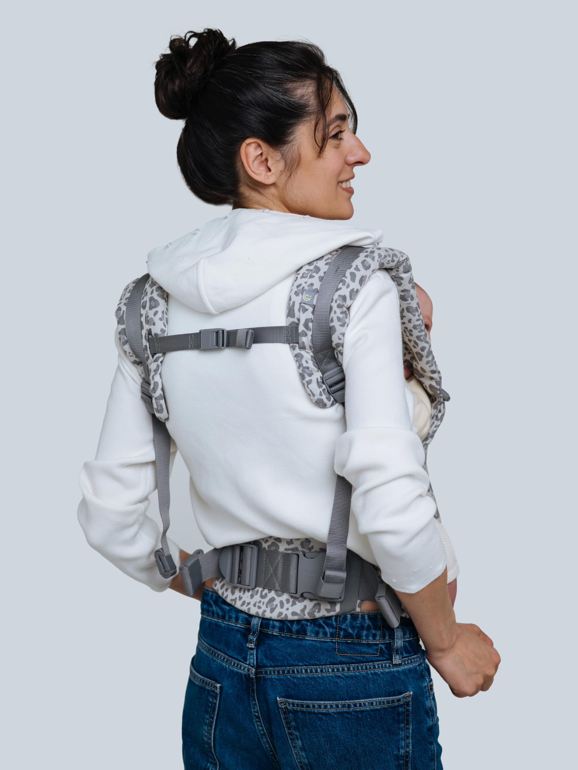 Love & Carry ONE Evo Babytrage für Neugeborene (Leo) | Für Babys, Ergonomisch