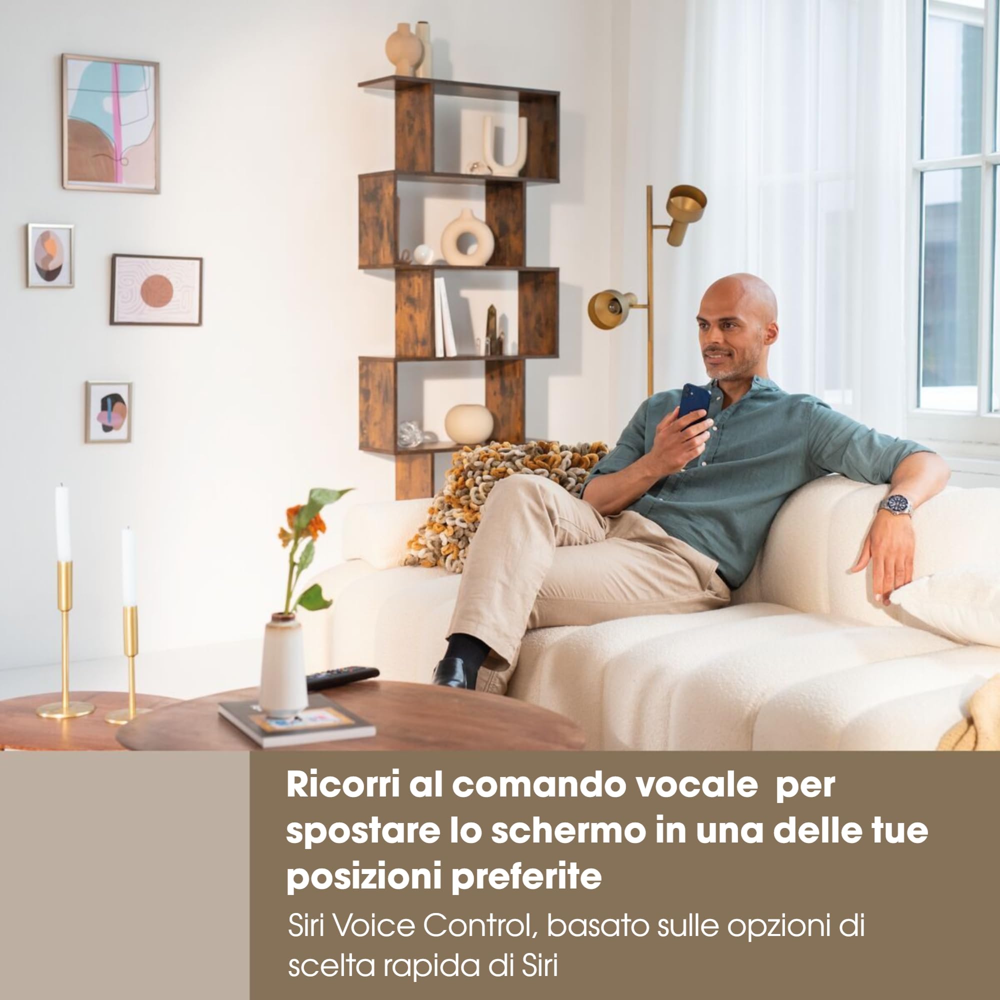 Vogel's Signature TVM 7675 - Supporto a parete motorizzato elettrico telecomandato, Da TV 40 a 77 pollici, Orientabile fino a 120°, max 35 kg, VESA 200 x 100 fino a 600 x 400 | Il nostro più intelligente: completamente automatico, rotazione 120°, 35 kg, V