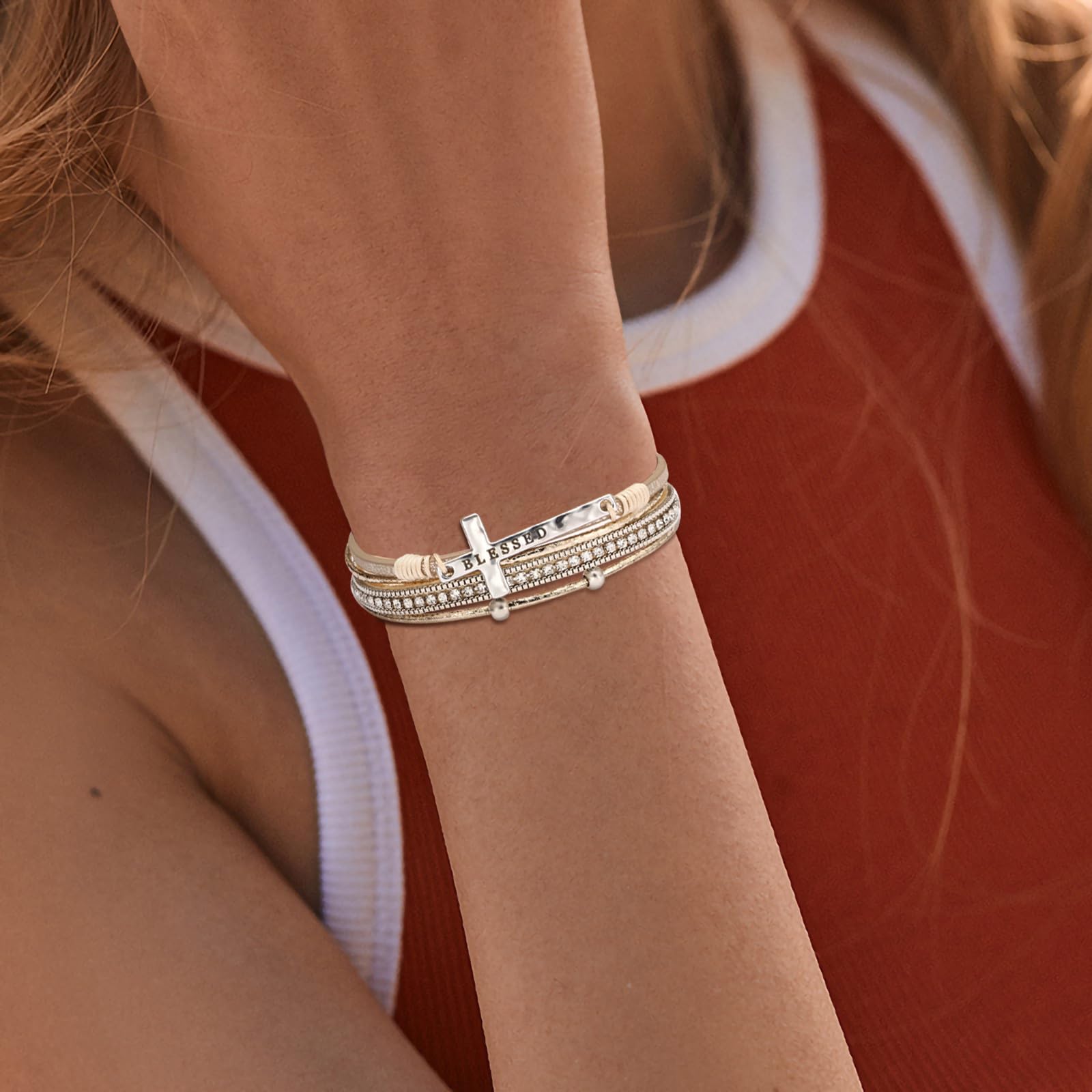 Fesciory Leopard Bracelet for Women, Boho Leather Wrap Multi-Layer Pearl Crystal Bracelet Bangle Jewelry