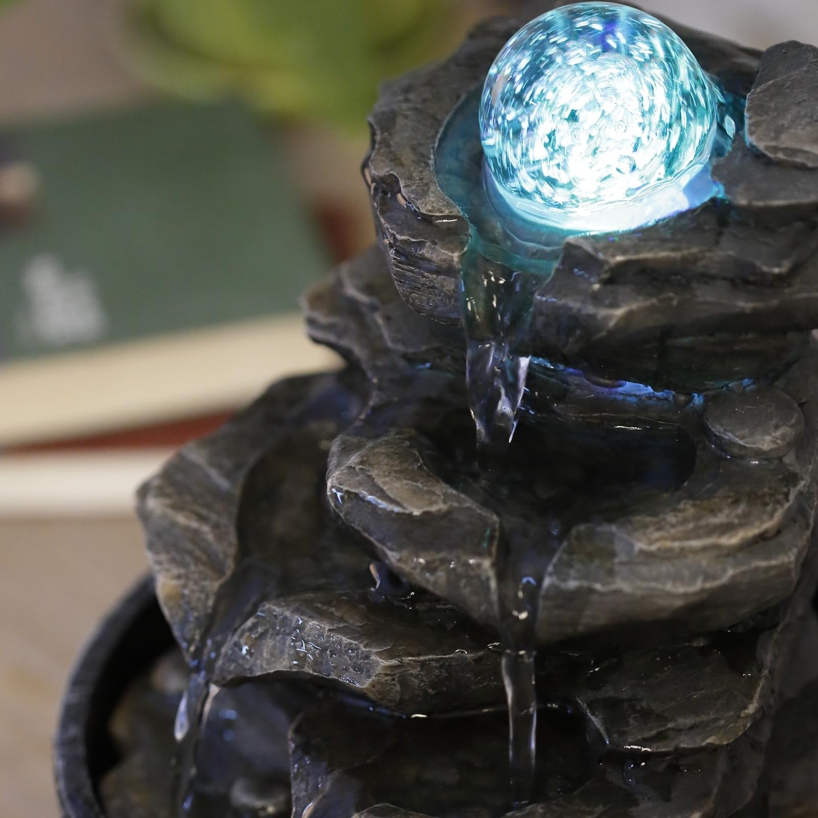 Zen'Light - Zimmerbrunnen Little Rock - Naturwasserfall mit Steineffekt und farbigem LED-Licht - Zen Tischdekoration Ideal für Meditation und Entspannung - Feng-Shui-Objekt Glück - H 23cm