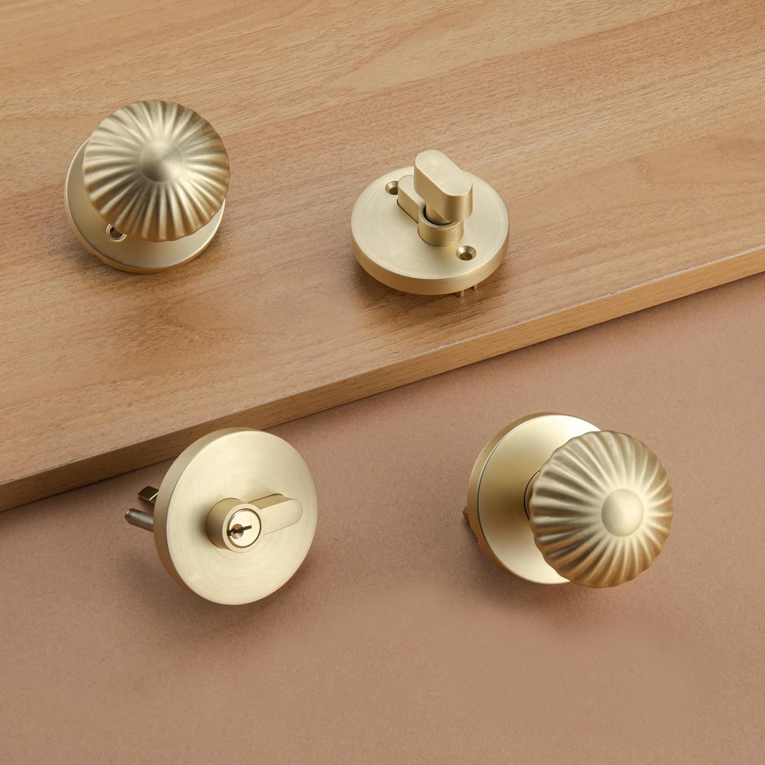 2 Pack Gold Door Knob with Lock, Heavy Duty Exterior Door Lock Set with Deadbolt Keyed Alike, Seashell Door Knob Exterior