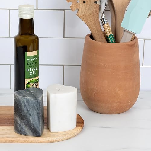 Miniatura 7 de Creative Co-Op Salero y pimentero de mármol en forma de corazón, juego de 2, gris y blanco