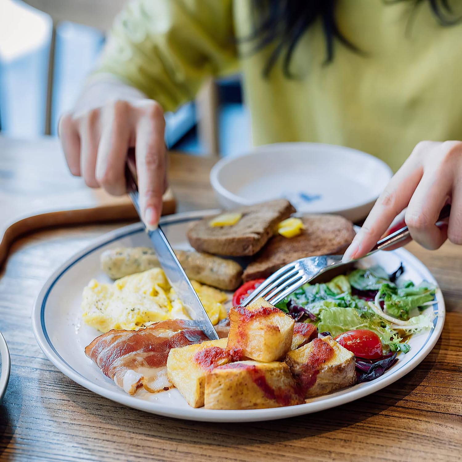 Reusable Utensils Set 12 Piece Portable Travel Flatware Sets, Mirror Polished Silverware Stainless Steel Cutlery Set for Kitchen Restaurant Hotel