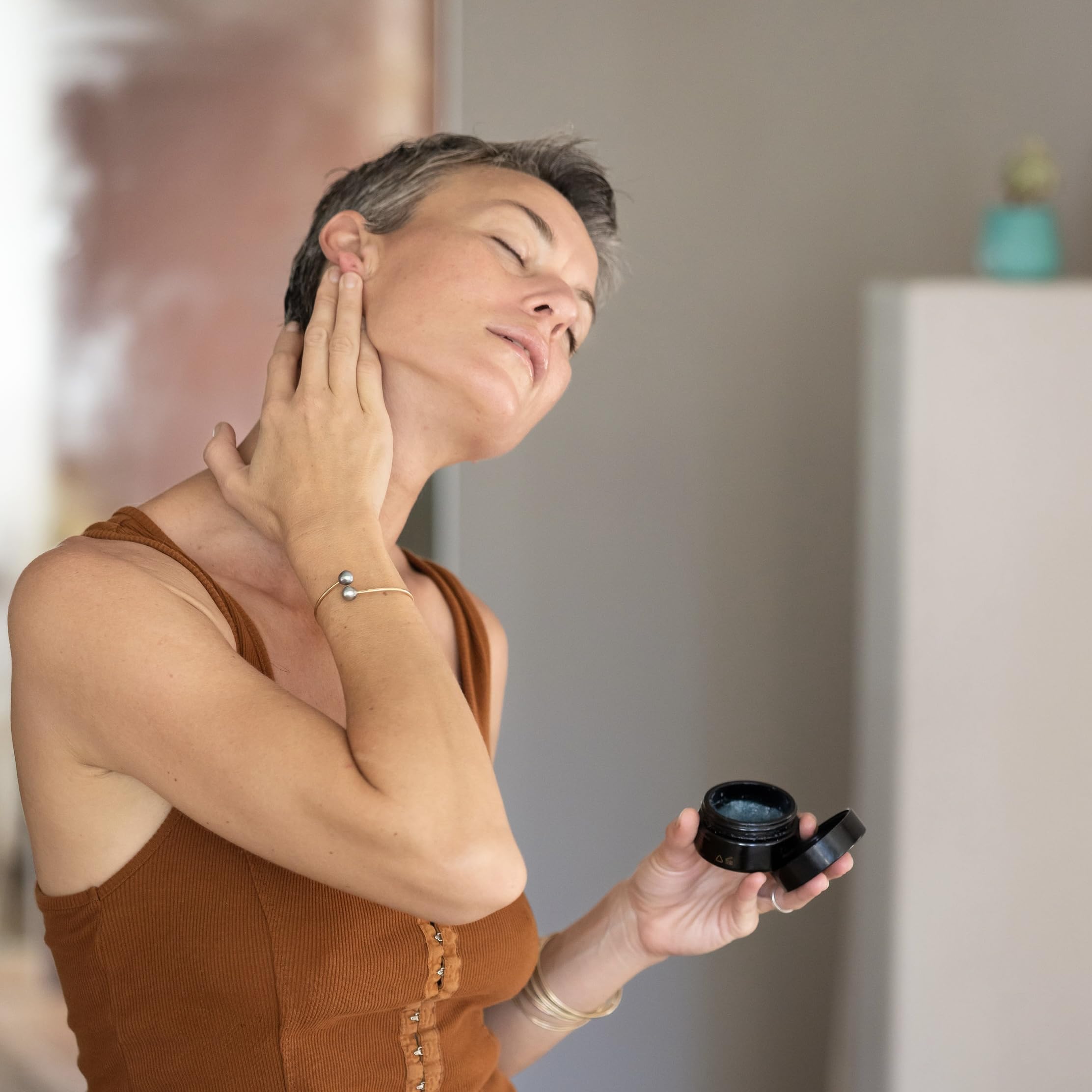 Amazon.com: The Blue Cocoon Delivers Ultra-Soothing Daily
