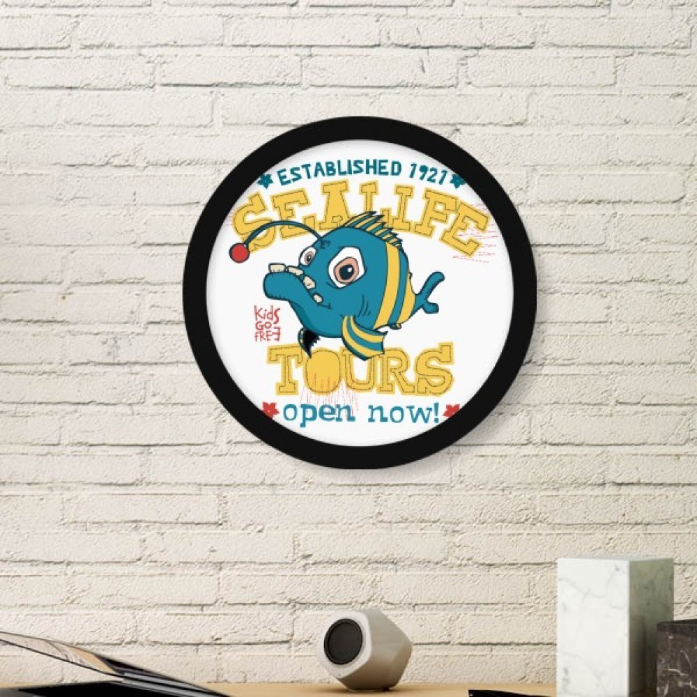 Poisson lanterne mignon cadre photo bois rond noir décoration maison peinture jaune
