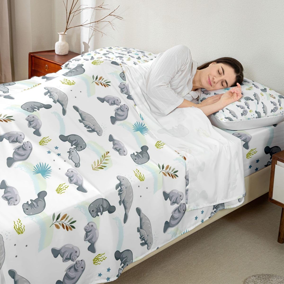 jejeloiu Manatee Sheet Set Queen Size Cute Marine Animals Sheets with Deep Pocket Fitted Sheet for Kids Teens Adults Cartoon Nautical Animals Bed Sheets Set Ocean Sea 4Pcs with 2 Pillow Cases