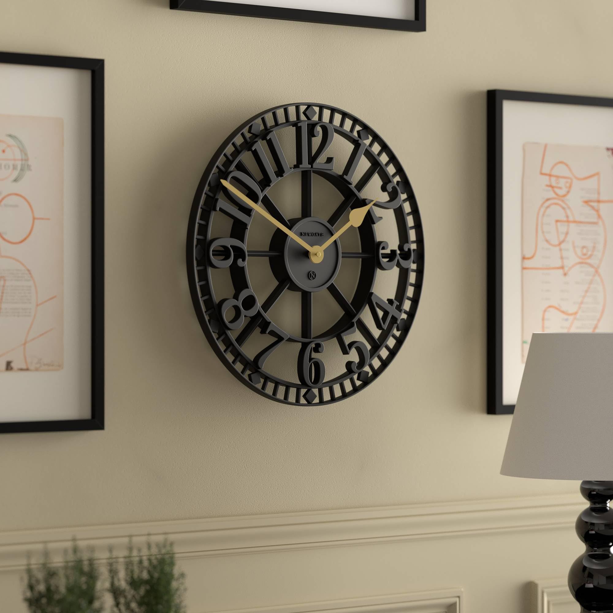 NEWGATE® Warehouse Reloj de Pared | Reloj Esqueleto | 40cm | Negro con Manos de latón | Estilo Vintage contemporáneo para Cocina, salón u Oficina