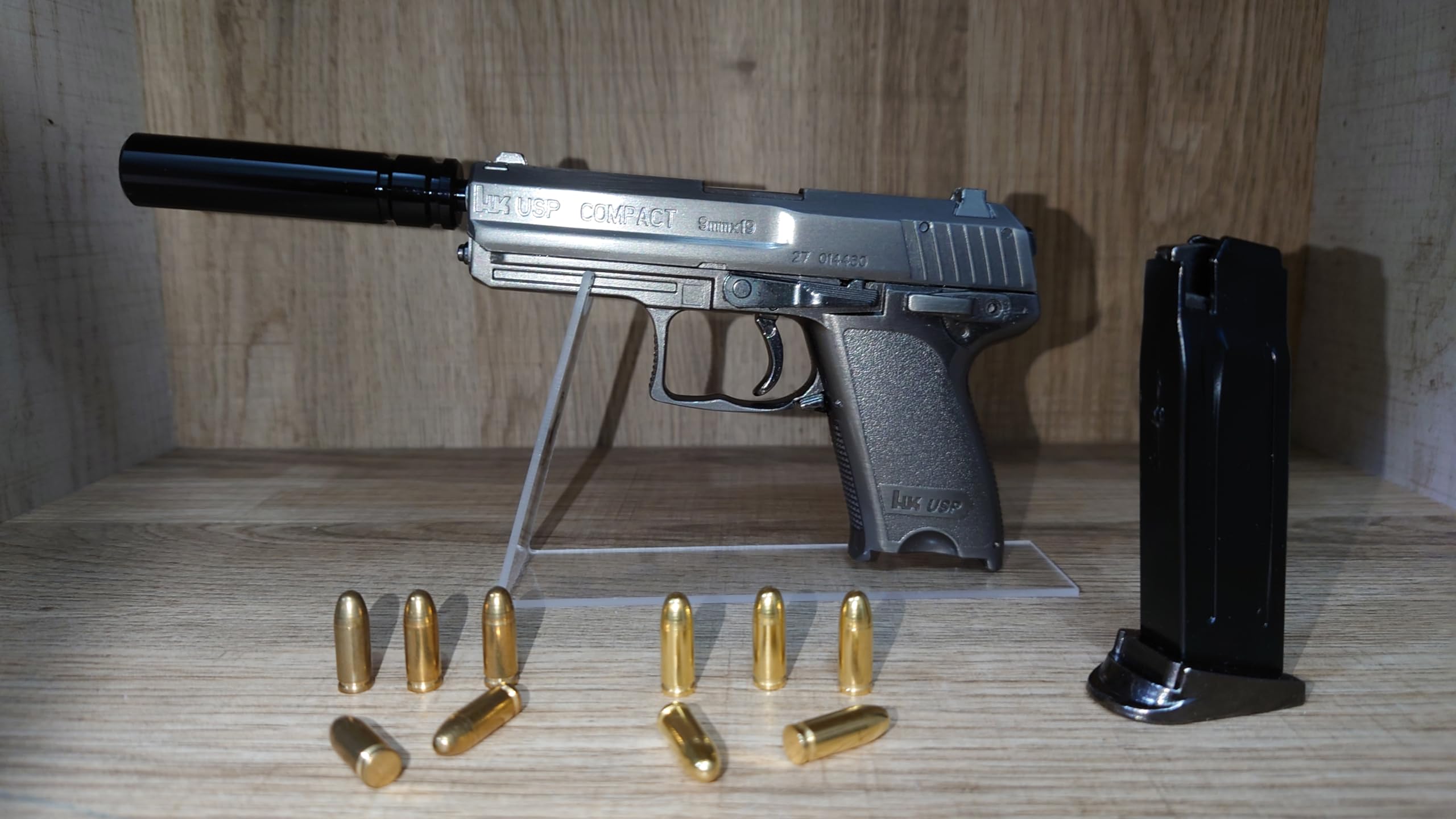 Amazon.co.jp: 1/2スケール ミニチュアガン U S P compact ガンカラー