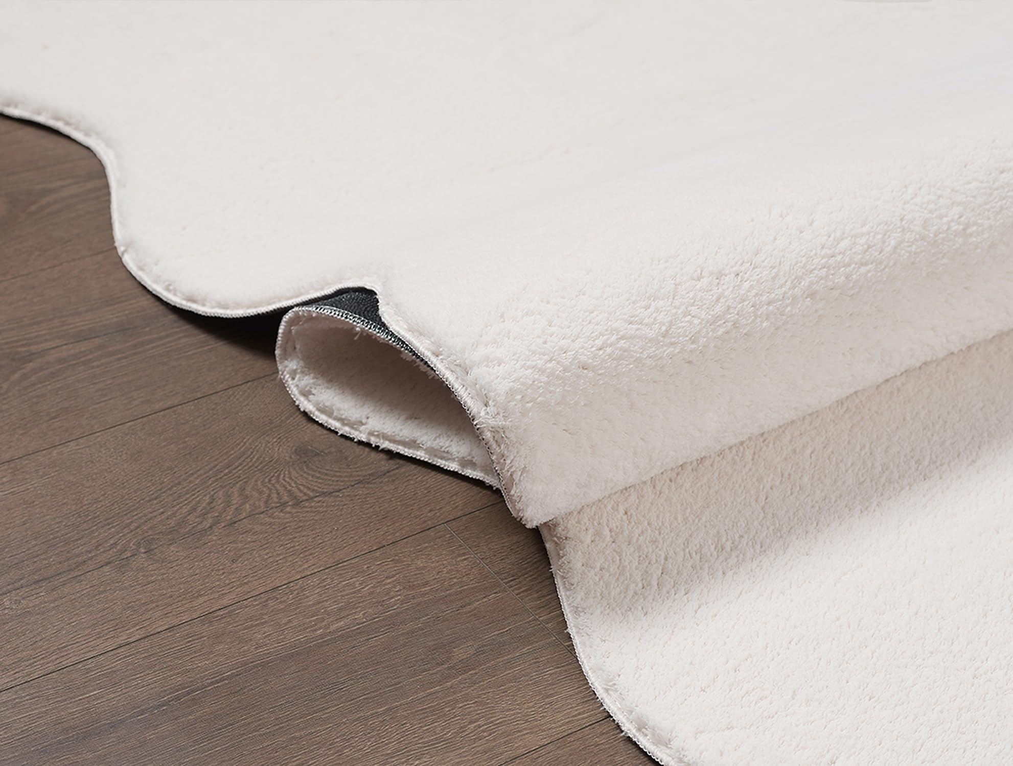 the carpet Lina Shape Scallop Alfombra, Piel sintética, Alfombra mullida, Base Antideslizante, Lavable, súper Suave, Crema, 160 x 220 cm