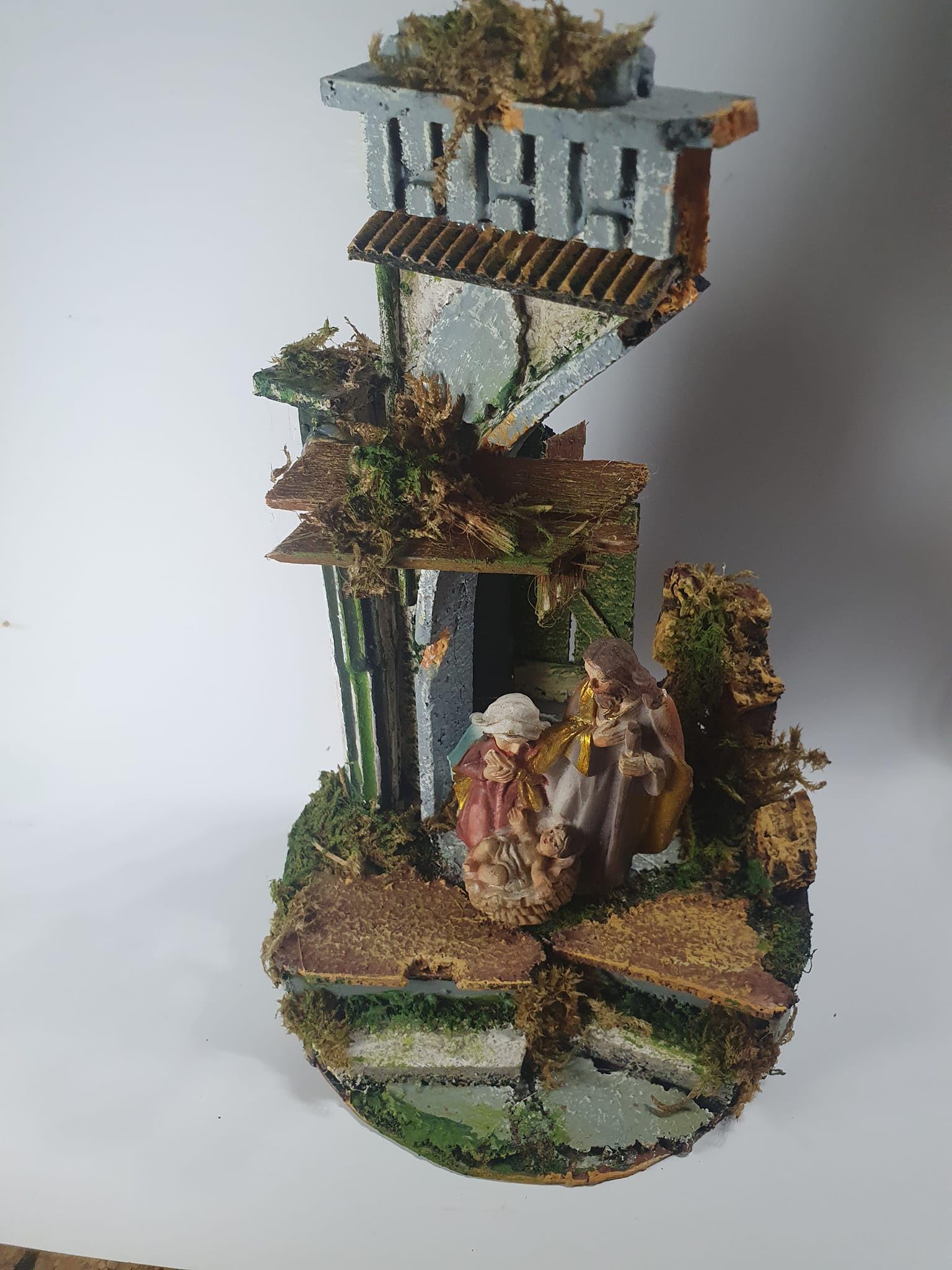 Mini-Tempo Krippe Art 3 Durchmesser 14 Höhe 22 cm Holz und Kork mit oder ohne Geburt Hirten Harz 8 cm, geeignet für Glasglocke