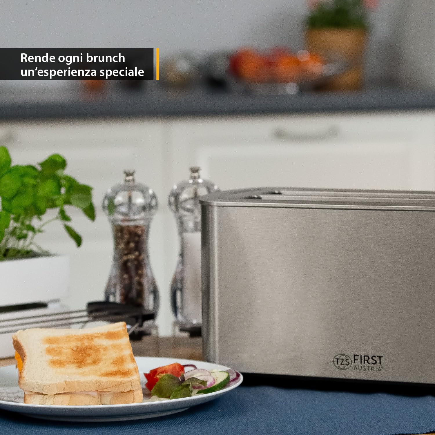 TZS First Austria Tostapane a fessura lunga, acciaio inox, 4 fette, 1400 W, con scalda panini rimovibile, vassoio raccogli briciole, centratura del toast, rivestimento anti-impronta.