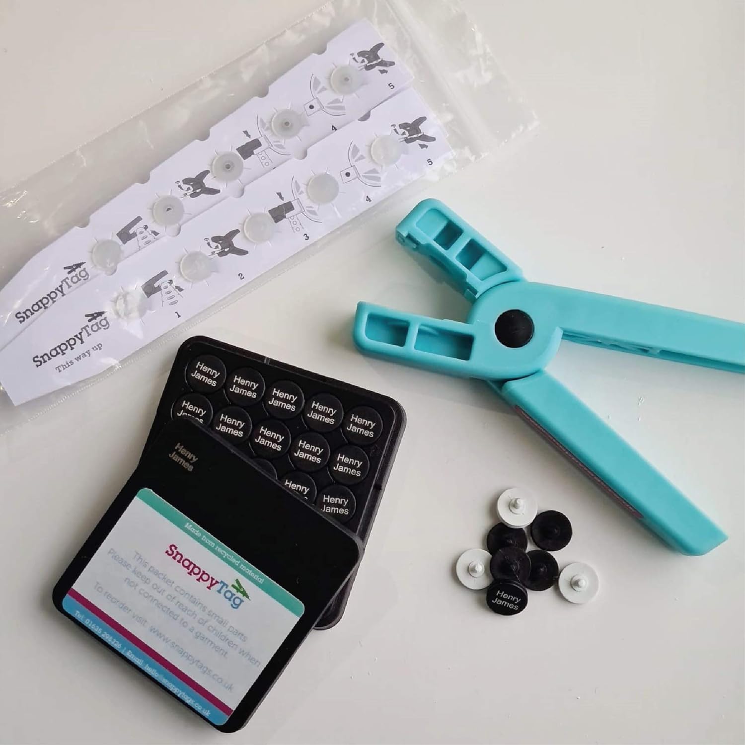 EasyTags Clipon Name Tags EASY2NAME, Reusable Innovative Labelling