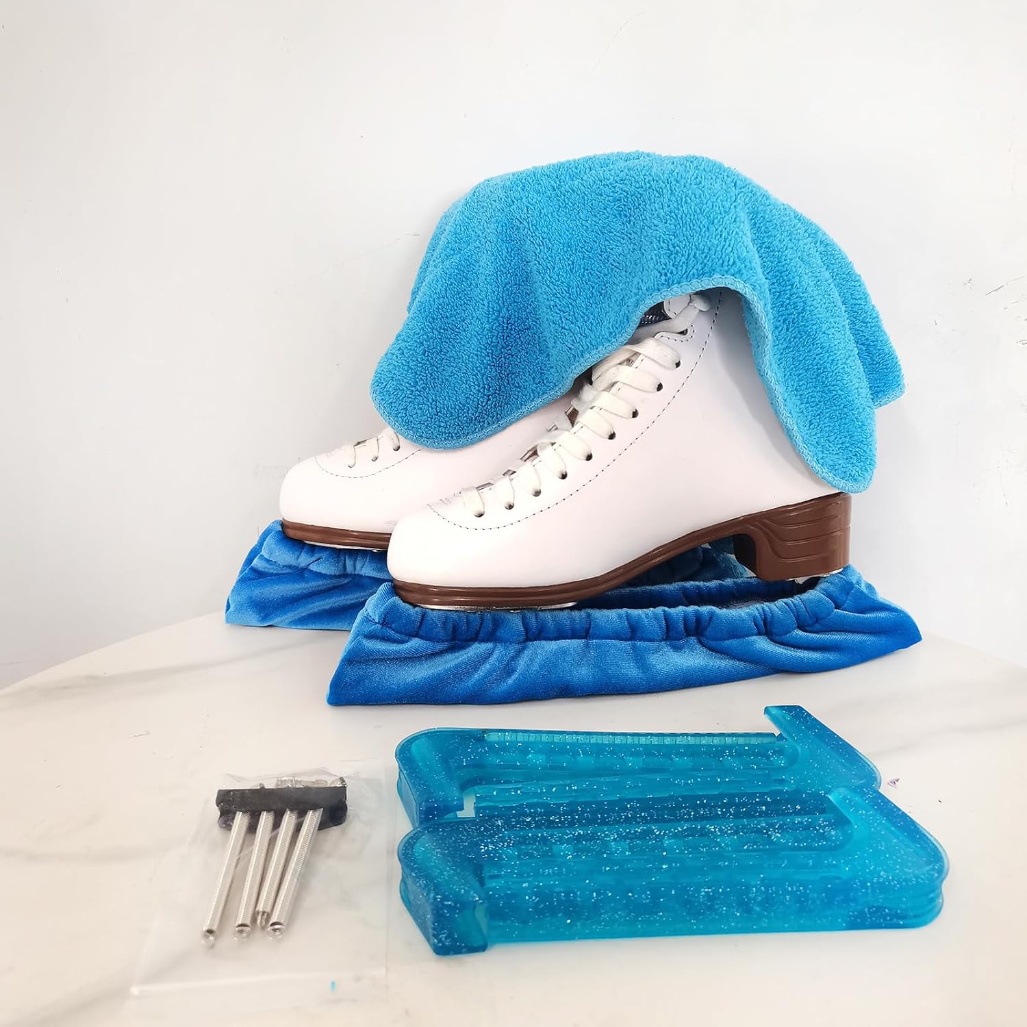 Skate Guards Soakers and Towel Gift Set Ice Skating Guards and Soft Skate Blade Covers for Figure Skating or Hockey