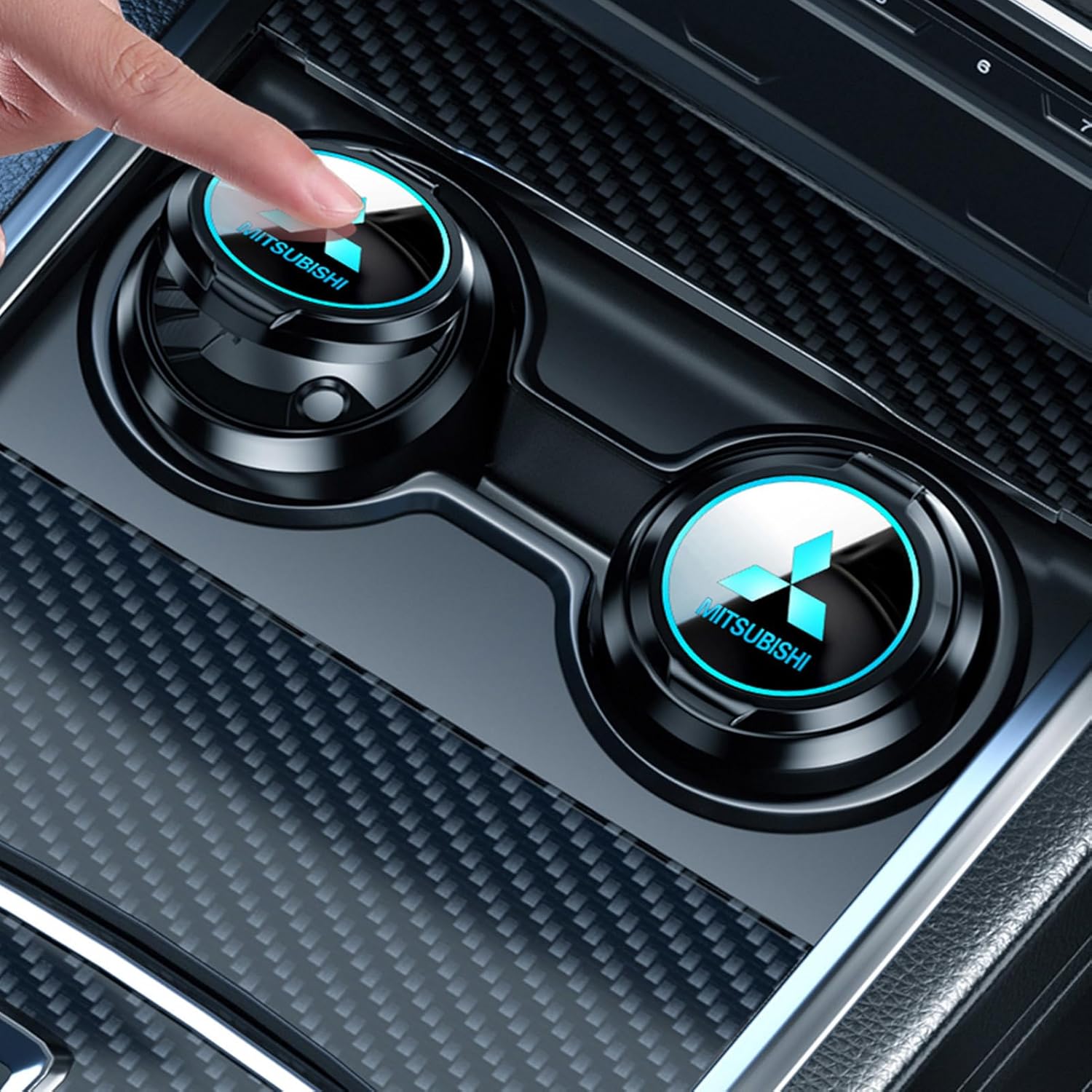 車用灰皿 LEDライト付き 蓋付き[品番：FQ000216715]｜PlusNao（プラスナオ）のファッション通販｜SHOPLIST（ショップリスト）  タバコ灰皿 に適合 ミツビシ ミラージュ ES/LE/カーボナイト エディション/SE 車載 灰皿 車用灰皿 蓋付き LEDライト付 に適合 三菱  ミラージュ ... タバコ灰皿 に適合 ミツビシ ミラージュ C4 ES/LE/カーボンエディション/s E 車載 灰皿 車用灰皿 蓋付き LEDライト