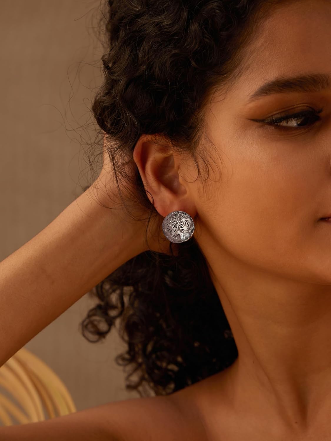 18K gold earrings, suitable for women, light weight, thick and sturdy, hypoallergenic, thick opening, twisted shape earring set, jewelry gift.