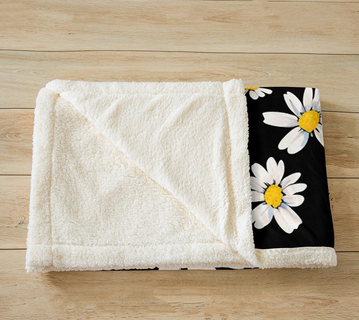 Castle Fairy Daisy Bed Blanket Kids Girls Black White Yellow Sherpa Blanket Soft Cozy Lightweight Daisy Flowers Plush Fleece Spring Floral Blanket Gifts for Bed Chair Office Sofa(Throw 50"x60")