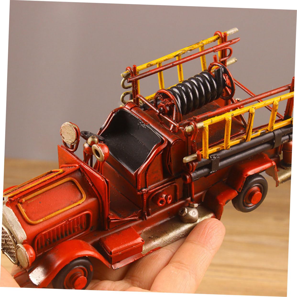 ABOOFAN Schmiedeeisen Feuerwehrauto Modell Miniatur Metallhandwerk Retro Heimdekoration Kreative Schreibtischskulptur Rote Vintage Ornamente