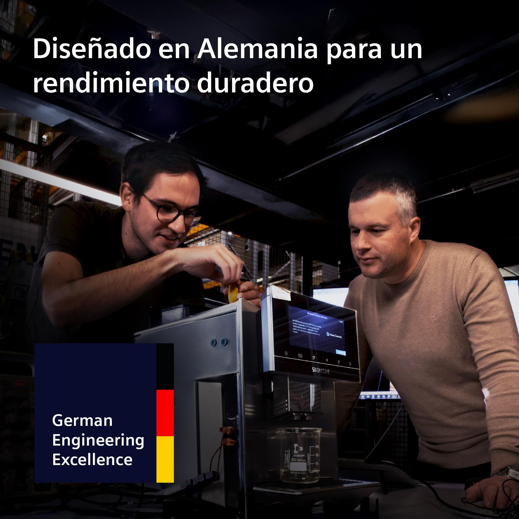 SIEMENS, cafetera superautomática, EQ900 iAroma, sabores personalizados, molienda precisa, pantalla grande para uso intuitivo, cafés personalizados, acero inoxidable, TQ923E03
