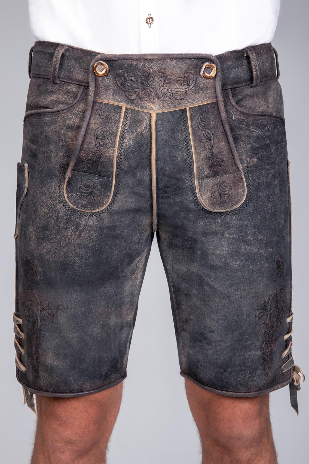 Edelnice Trachtenmode Kurze Wildbocklederhose Tom in tiefem Dunkelgrau mit edler Stickerei