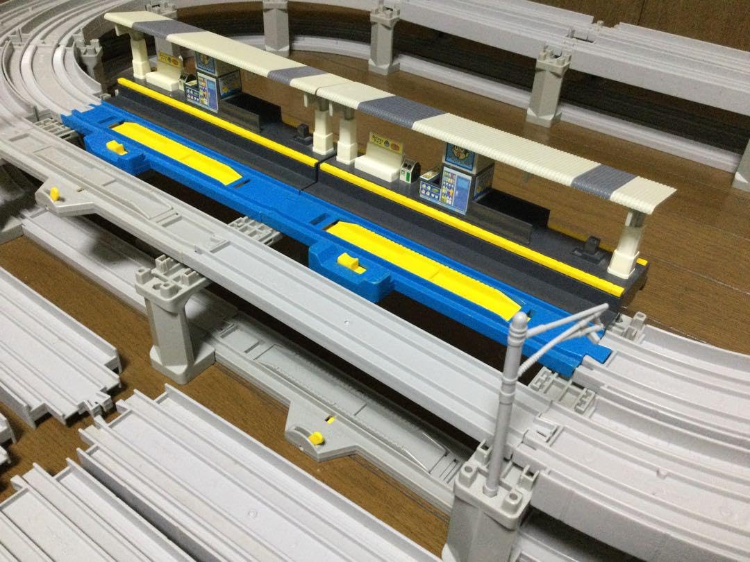 Amazon | プラレール線路 グレー色複線ブロック橋脚 高架複線外側曲線 