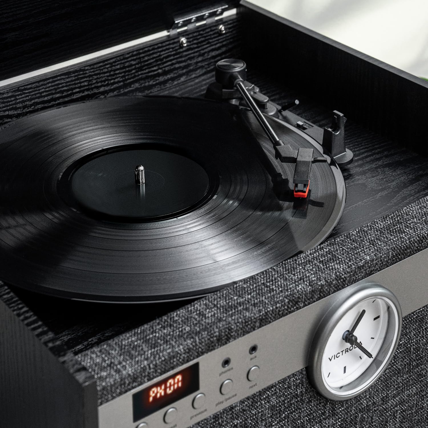 Victrola Century Signature+ Centre de Musique Bluetooth 6 en 1 avec Horloge Noir