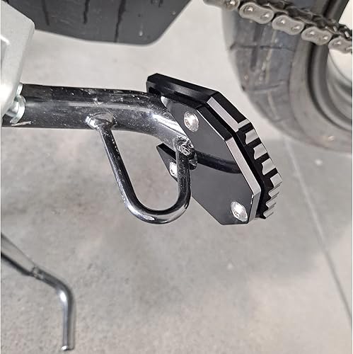 Vista 3 de Soporte de soporte para motocicleta Soporte lateral Extensión de pie Soporte de placa ampliadora (para vehículo Suzuki) Gixxer 250 SF 250 SF plateado