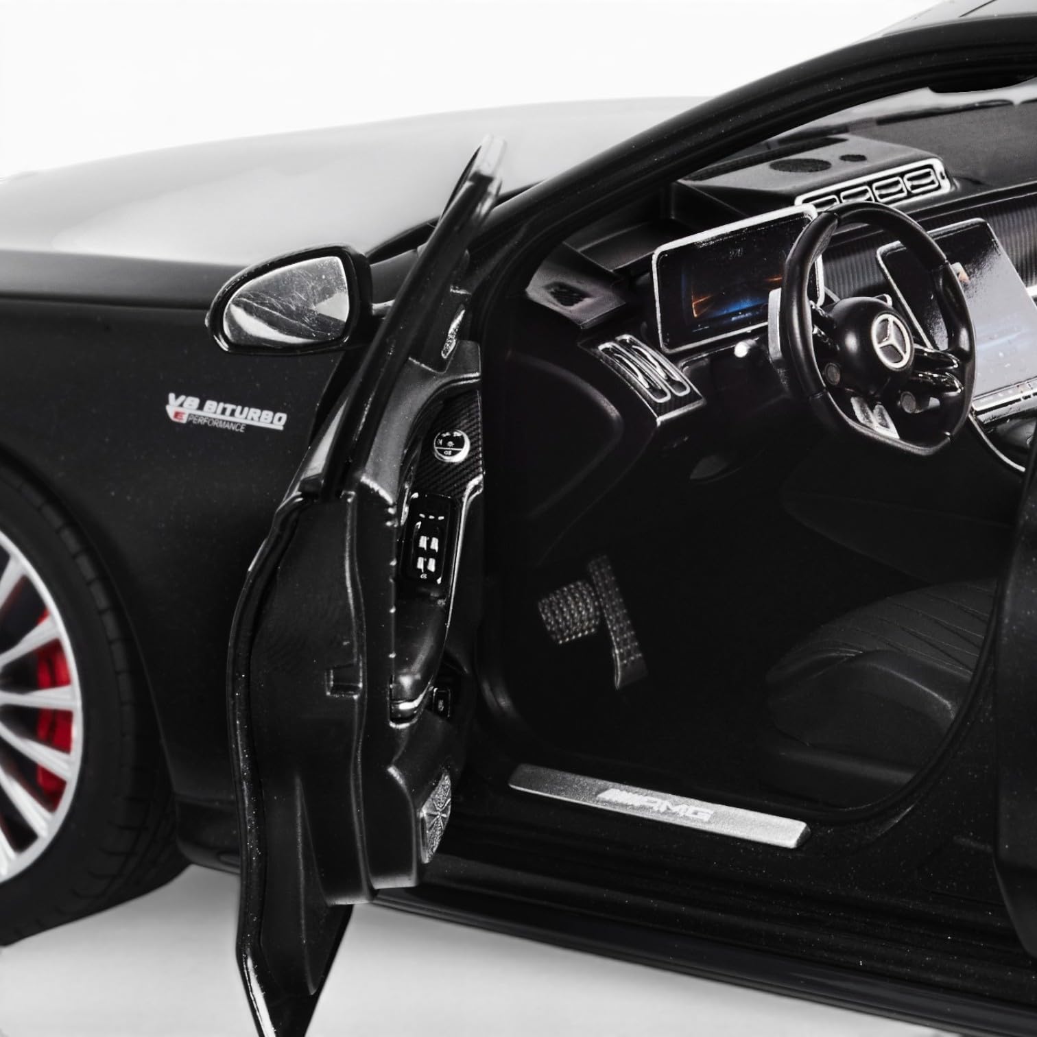 Mercedes-AMG S 63 S E Performance, 1:18 Modellauto (nachtschwarz magno) | Öffnende Türen, Motorhaube & Kofferraum, präzise Innenraumdetails, hochwertige Metallausführung