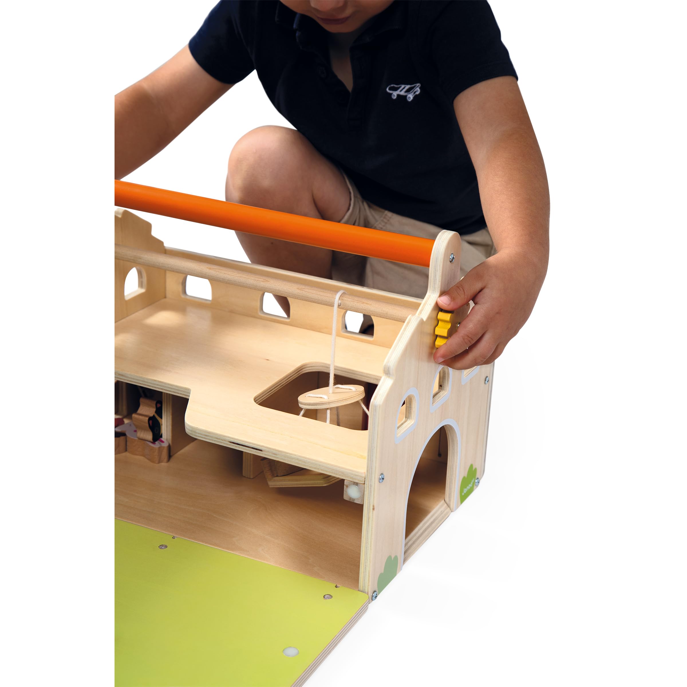 Janod - Mi Primera Granja de Madera Infantil - 16 Accesorios - Juguete de Imitación Infantil - Ejercita Destreza e Imaginación - Juguete de Madera FSC - A Partir de 24 Meses, J03318