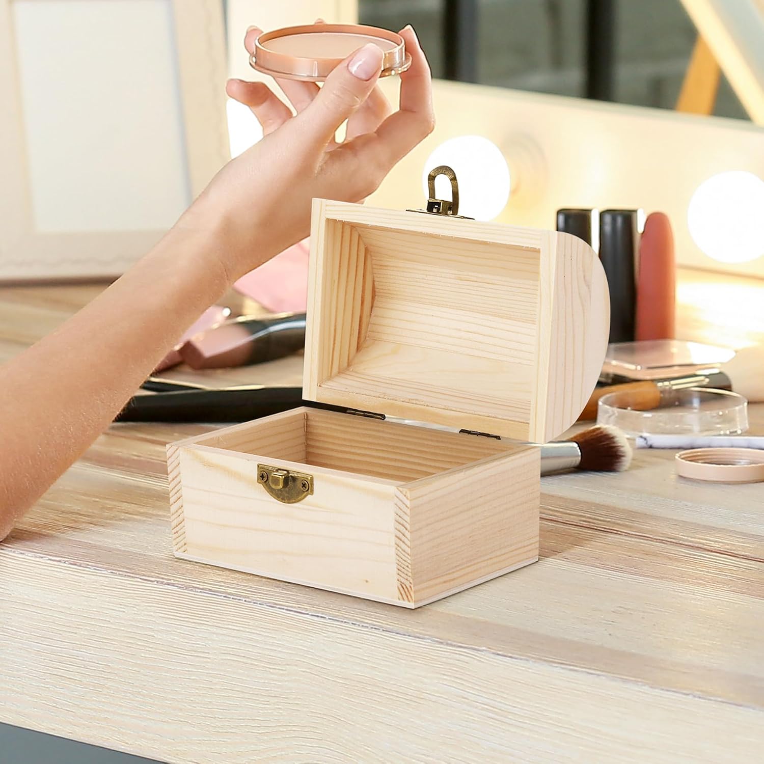 Aodaer Unfinished Wood Treasure Chest Decorative Pine Wood Box with Hinged Lid and Locking Clasp Plain Decorate Wooden Boxes for Art Hobbies DIY Jewelry Gift Storage