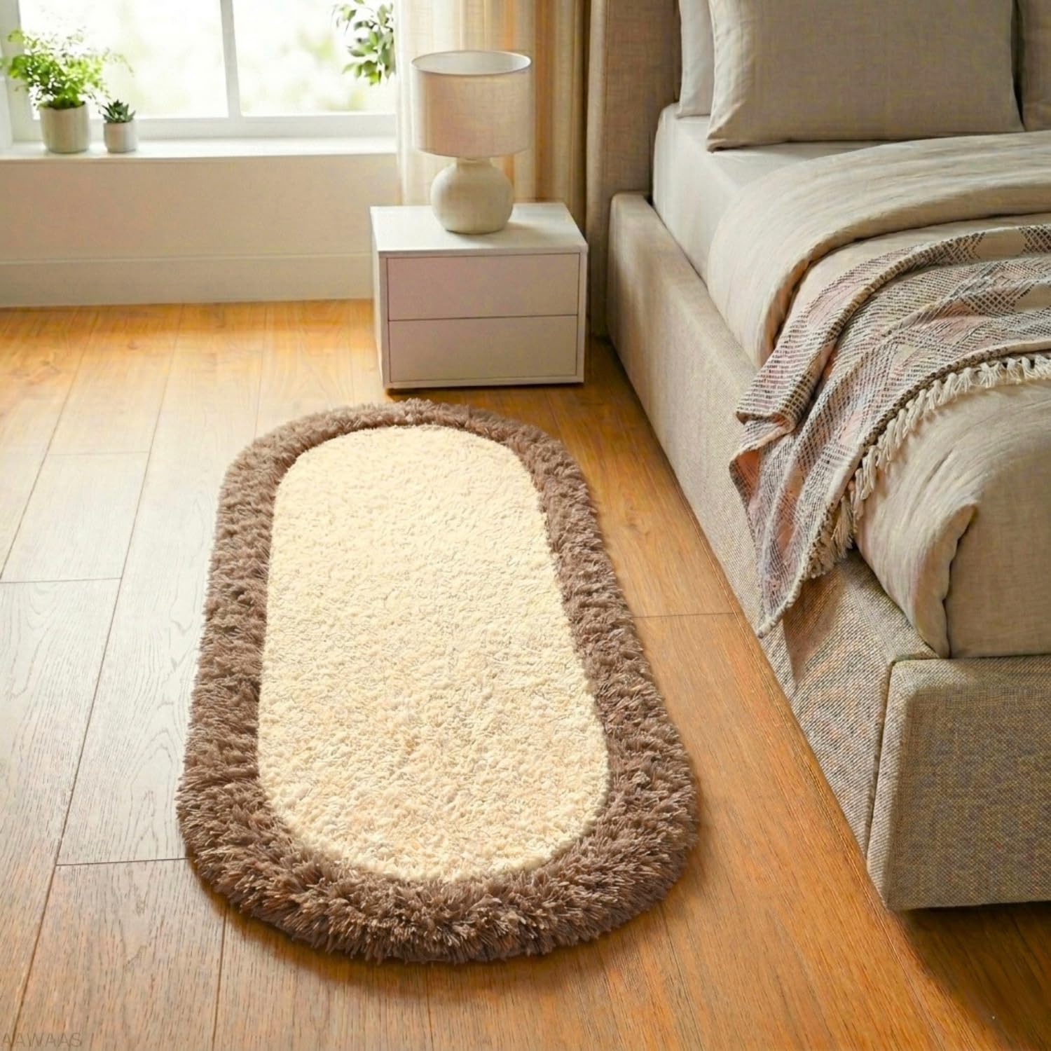 Xenluxe Comfort Cloud Shaggy Polyester Runner – Extra Thick High-Pile Hallway Rug – Soft Shaggy Surface with Modern Aesthetic for Home Office & Corridors – (1.5x4 feet, Ivory/Beige, Oval)