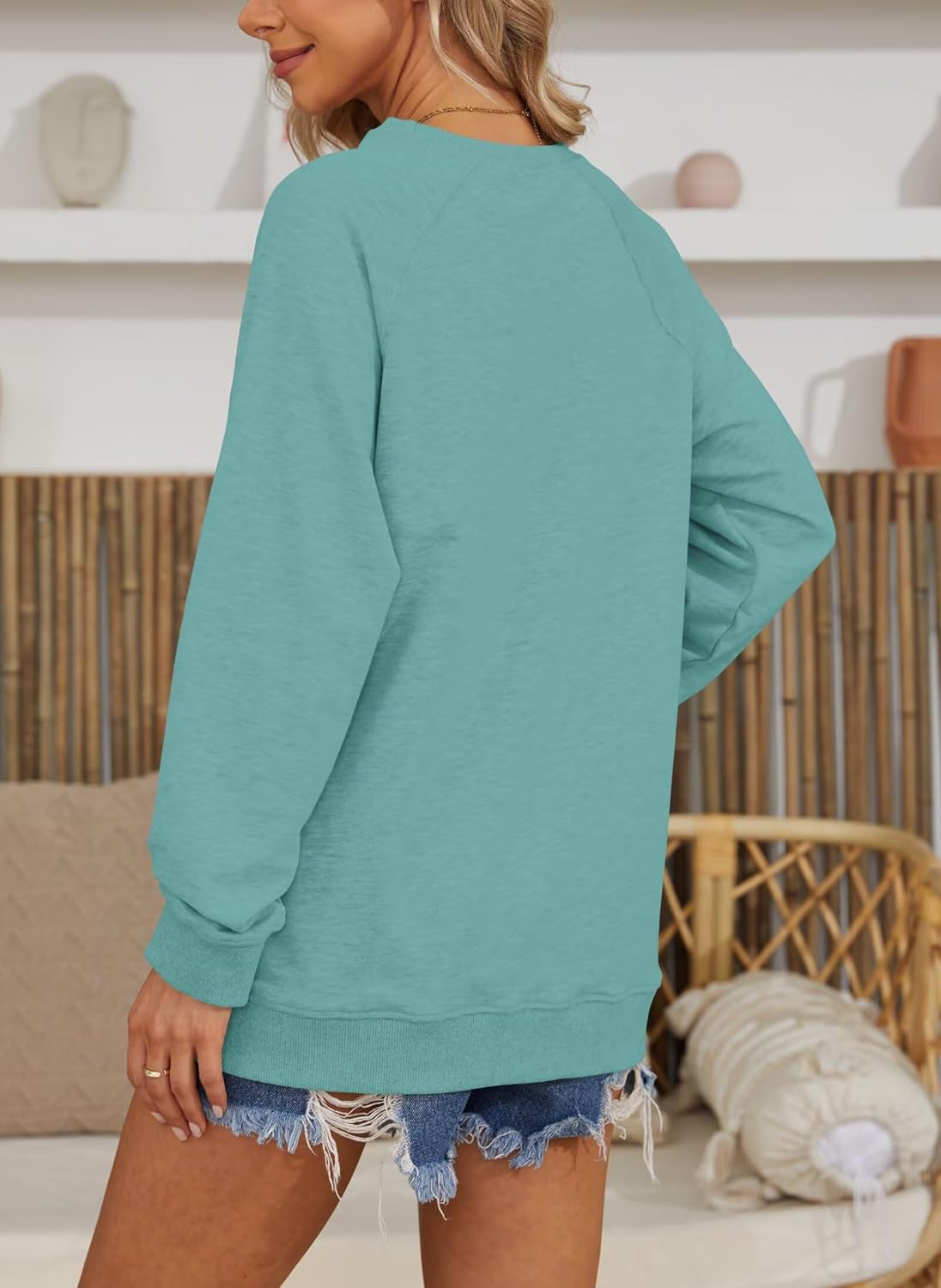 LEEDYA Women Long Sleeve Sweatshirts Crew Neck Casual Pullover Sweaters Loose Lightweight Solid Color Blouse Tops - Image 3