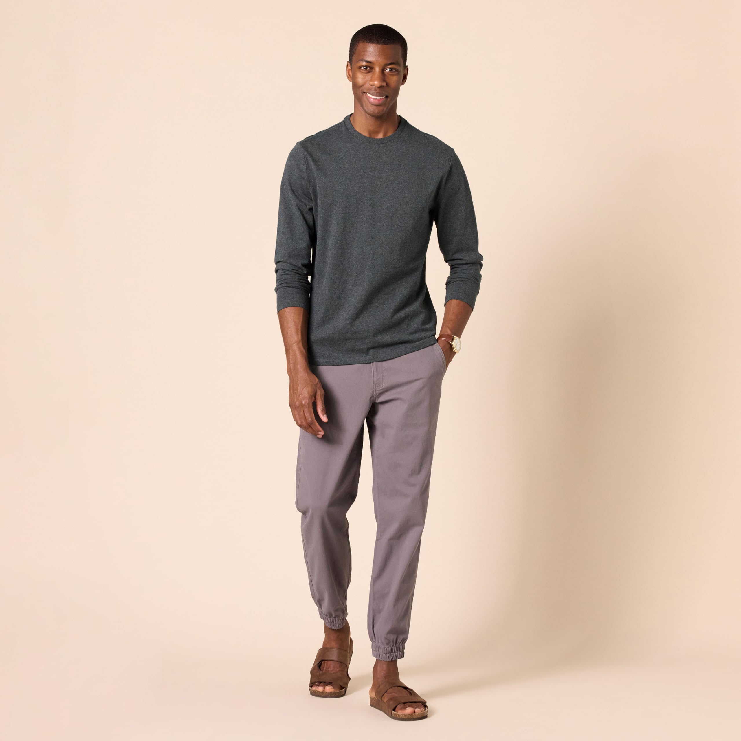 Amazon Essentials T-Shirt a Maniche Lunghe Slim Uomo