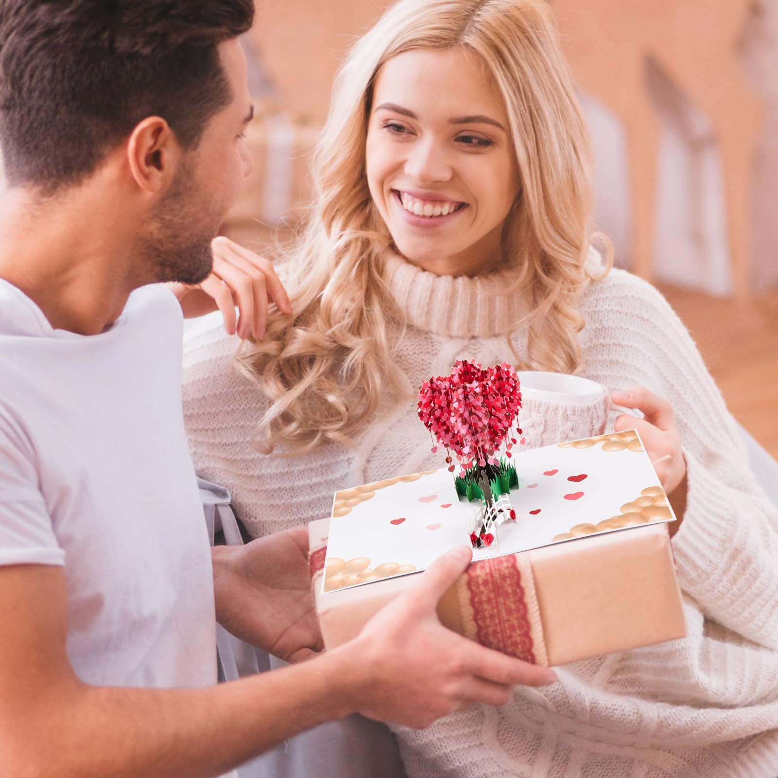 LIN17359, LINPopUp®, biglietti di legno, biglietti di nozze con scritta, biglietti di auguri matrimonio, biglietti di San Valentino, coppia sotto gli alberi del cuore, N602 - Italia