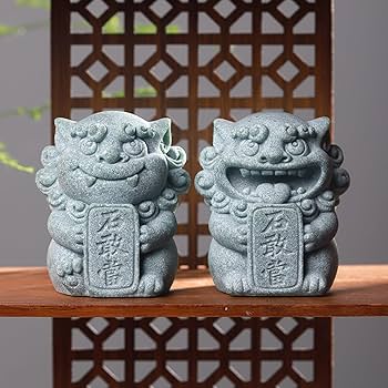 Amazon.co.jp: 抱き石敢當シーサー 置物 オブジェ 沖縄土産 車用品