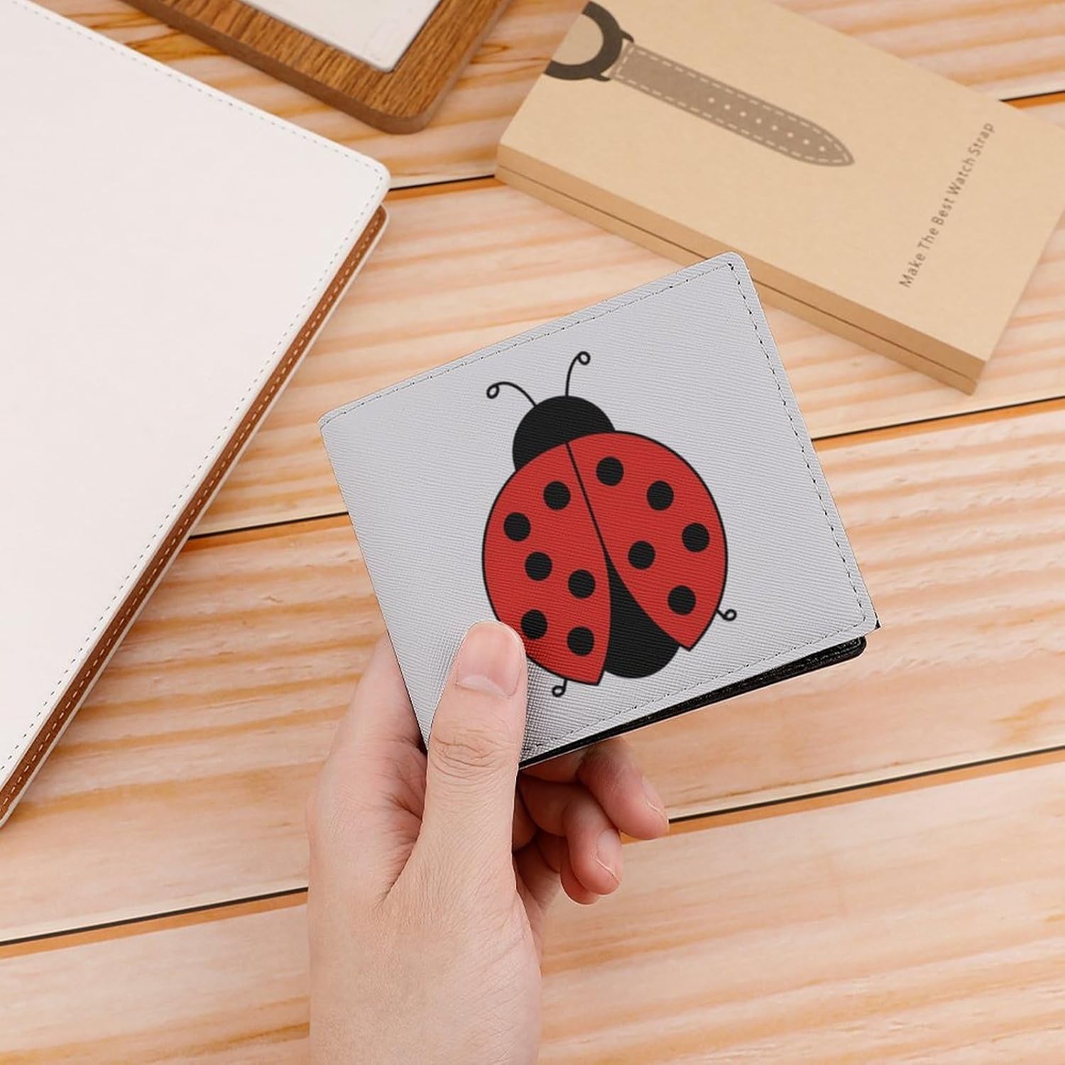 Lady Bug1 Novelty Wallets Slim Soft Front Pockets Bifold Wallet with ID Credit Card Holder