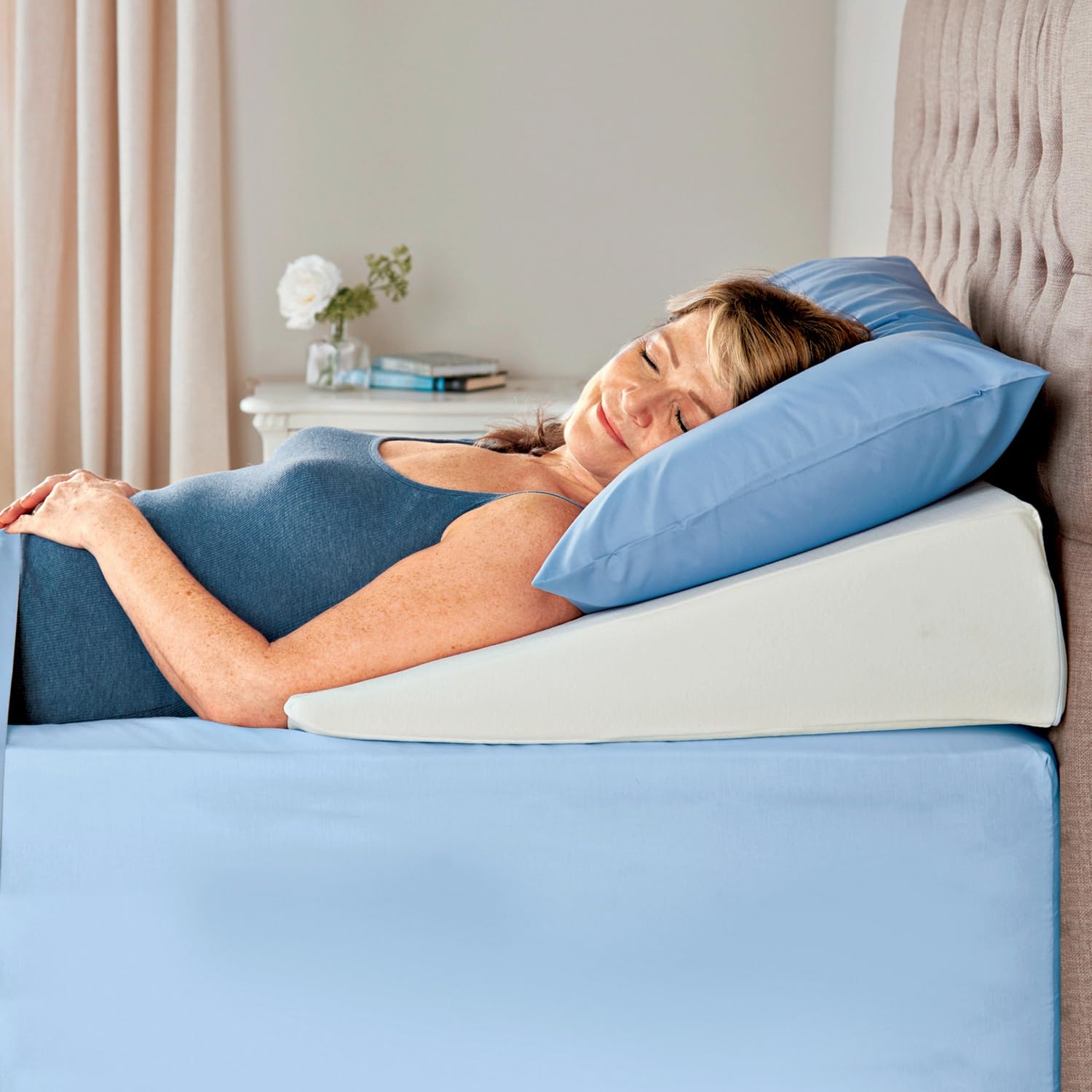Wig bedkussen verstelbaar en opvouwbaar | Bed steunen & accessoires | Zorgoutlet Utrecht