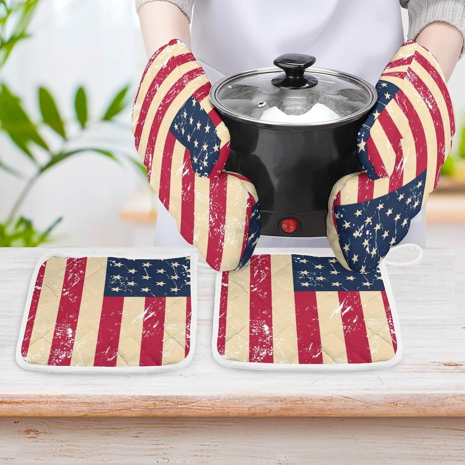 Vintage U.S.A Flag Oven Mitts and Pot Holders 4Pcs Set Heat Resistant Cooking Mitts Hot Pads