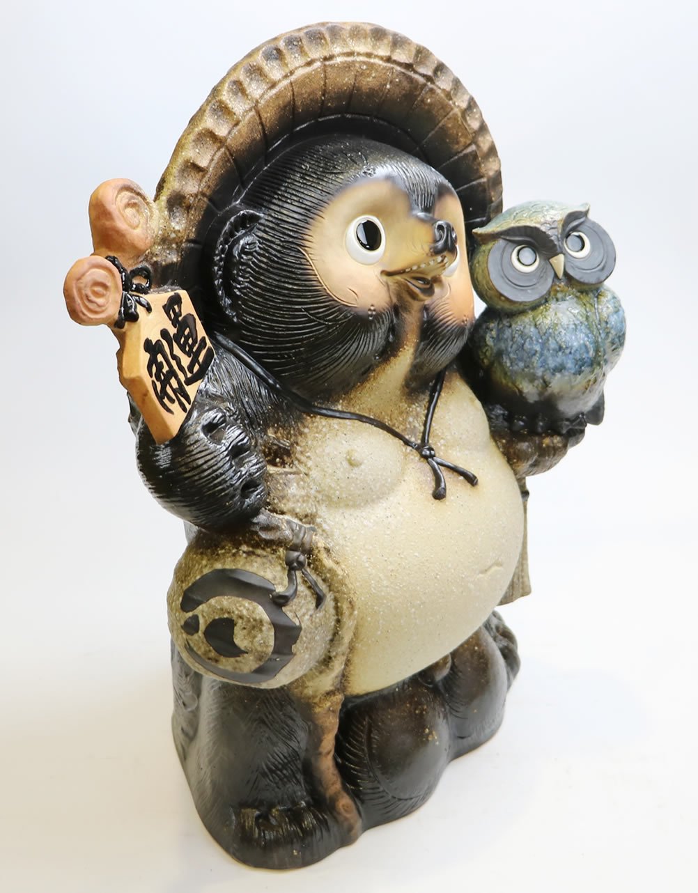 狸の置物 Amazon.co.jp: 信楽焼 20号古信楽ふくろう持ち狸(青) しがらき