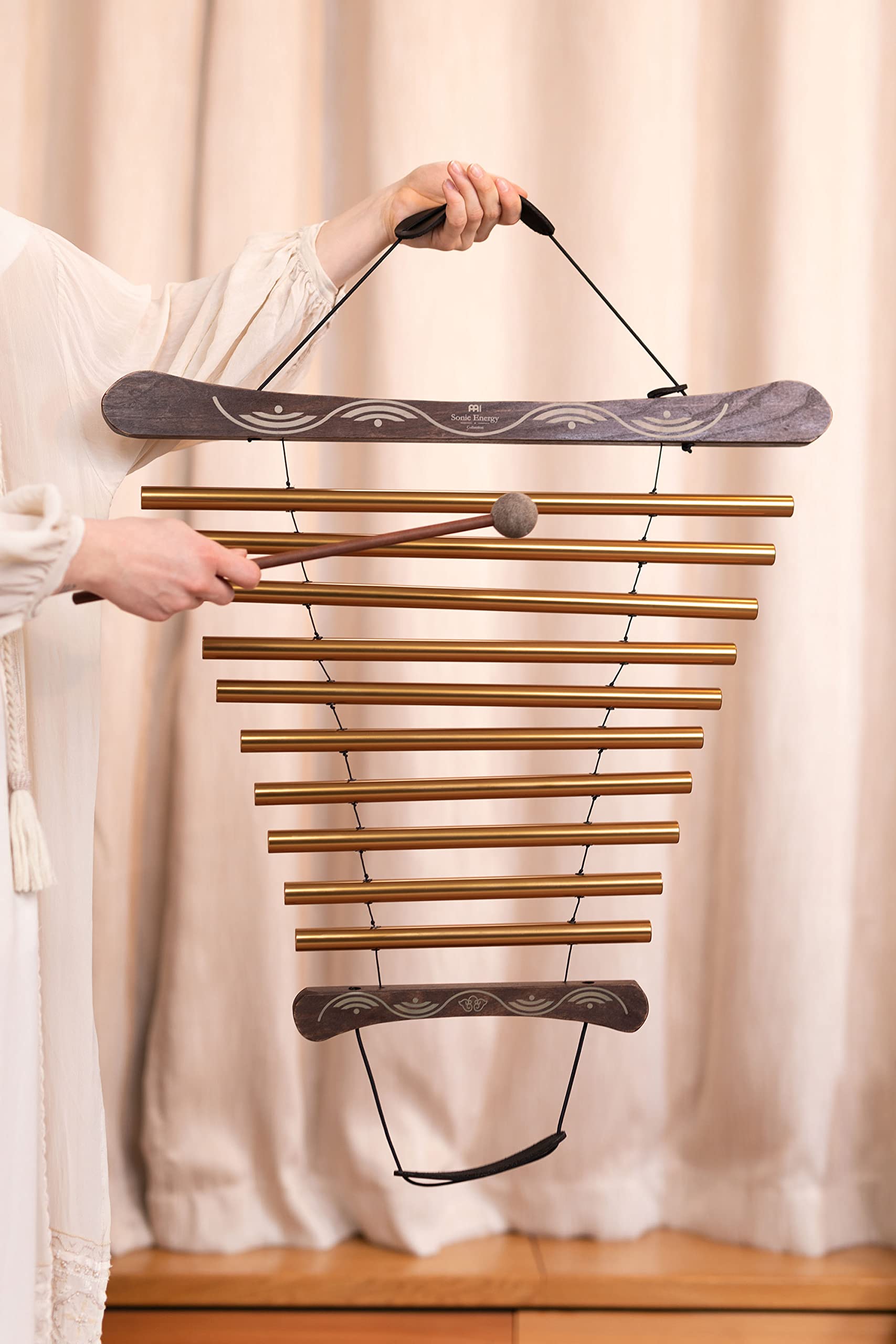 Sonic Energy Meditation Flow Chime – 10 Töne Klangspiel, G Dur, 440 Hz – Für Meditation und Therapie – Inkl. Tasche und Schlägel (MFC10GMAB)
