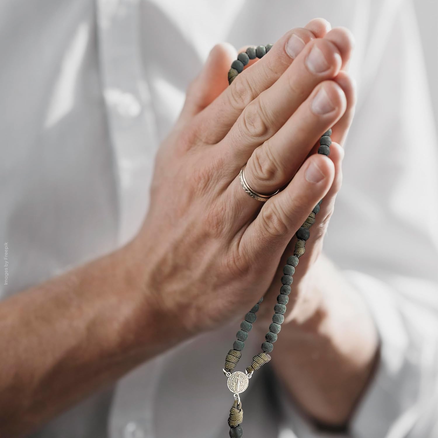 MUNIFICENCE Christian Catholic Blessing Paracord String Prayer Rosary Protection Medals Jewlery for Men and Women/Rosario Hilo Paracord Medalla San Benito Adultos Hombres y Mujeres - Image 8