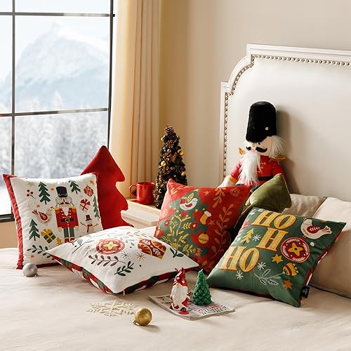 Miniatura 2 de Phantoscope Paquete de 4 fundas de almohada con texto en inglés "Merry Christmas", de terciopelo, cascanueces de Navidad, diseño de árbol de Papá
