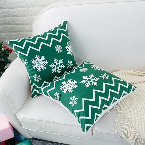 Miniatura 10 de HWY 50 Juego de 2 fundas de almohada decorativas de Navidad verdes de 18 x 18 pulgadas para sofá, sala de estar, cama, acogedoras, bohemias, grandes
