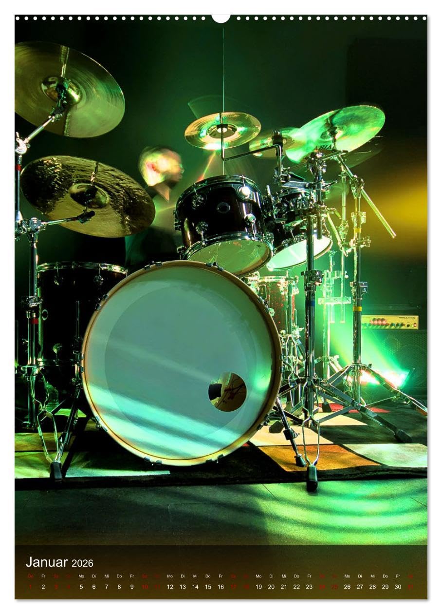 Schlagzeug in Concert (hochwertiger Premium Wandkalender 2026 DIN A2 hoch), Kunstdruck in Hochglanz: Stimmungsvolle Konzertfotografien von Drum-Sets aus verschiedenen Perspektiven (CALVENDO Kunst)