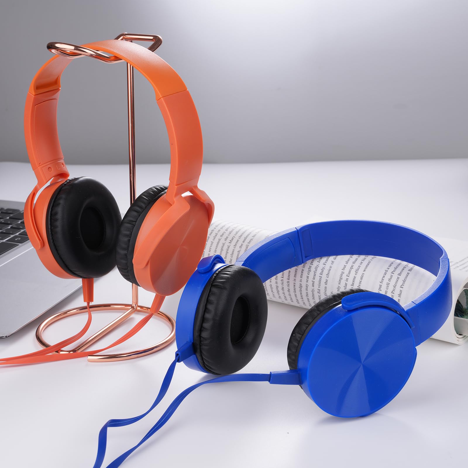 Paquete de 2 auriculares de aula para estudiantes escolares, juego de auriculares duraderos con cable para niños, adolescentes, niños y adultos (LS450, azul oscuro + naranja)