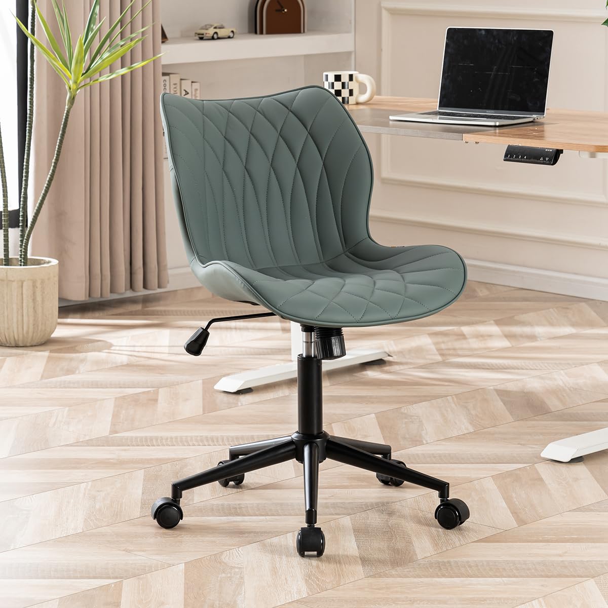Silla de escritorio sin brazos, cómoda silla de oficina con ruedas, silla ergonómica para el hogar, sillas ajustables para computadora, moderna silla giratoria de piel sintética tapizada para 8