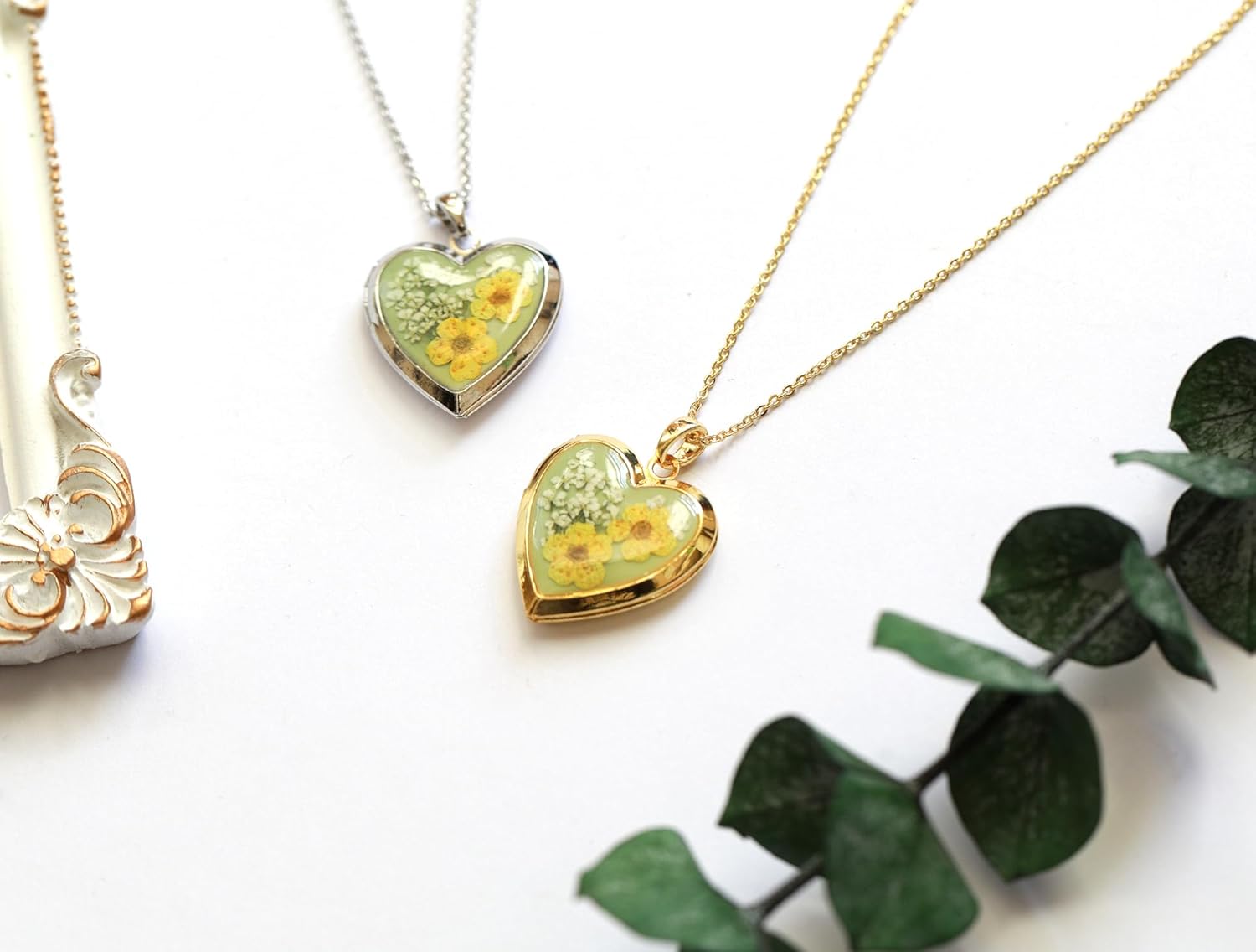Handmade Heart Shaped Dried Pressed Forget Me Not Flower Photo Locket Pendant Necklace