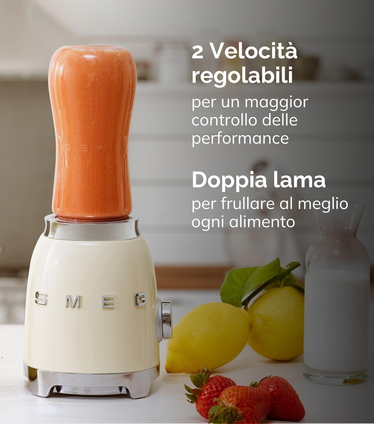 Smeg, Frullatore Compatto PBF01BLEU, 2 Livelli di Velocità, Sicurezza Blocco Motore, 2 Bottiglie da 600 ml in Dotazione, Base Antiscivolo, Avvolgicavo Integrato, 300W, Nero