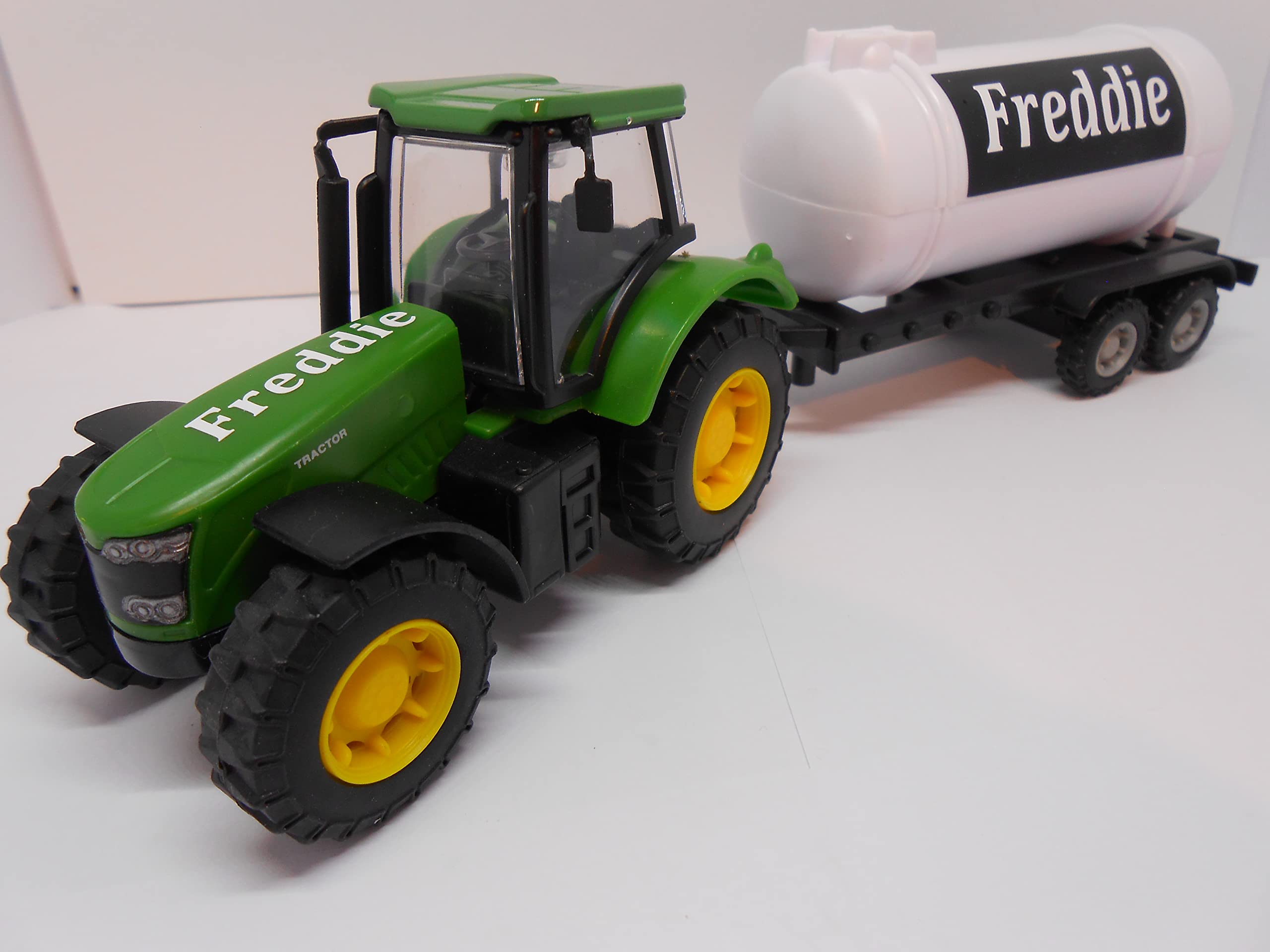 TOY TRACTOR **ANY NAME** GREEN MODEL BOY GIRL MOM DAD BIRTHDAY GIFT NEW