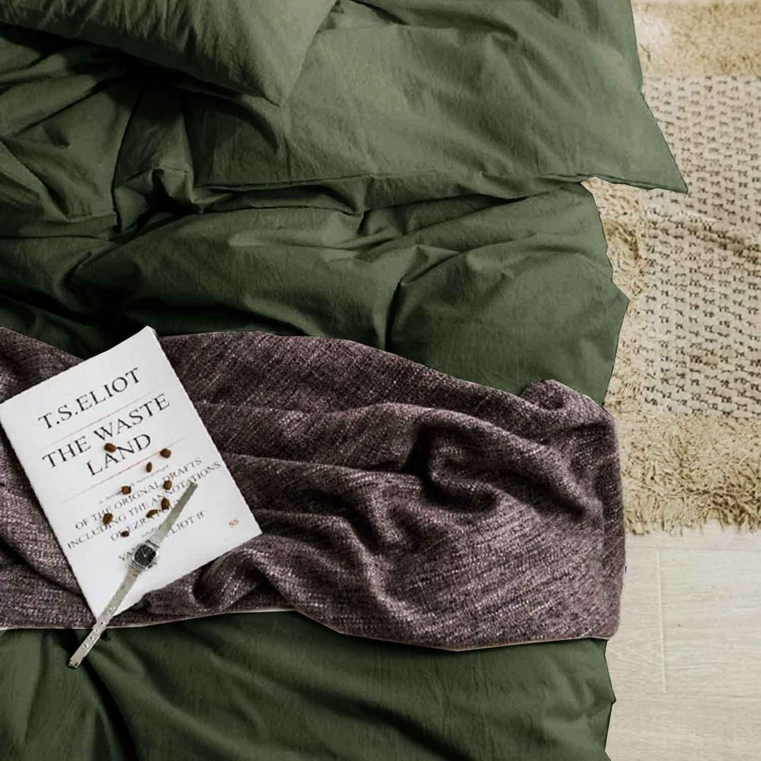 Dark Olive Green Duvet Cover Queen Size 3 Pieces, Soft & Lightweight Quilt Cover Set - 1 Neutral Duvet Cover with Zipper Closure and 2 Pillowcases for Women Men